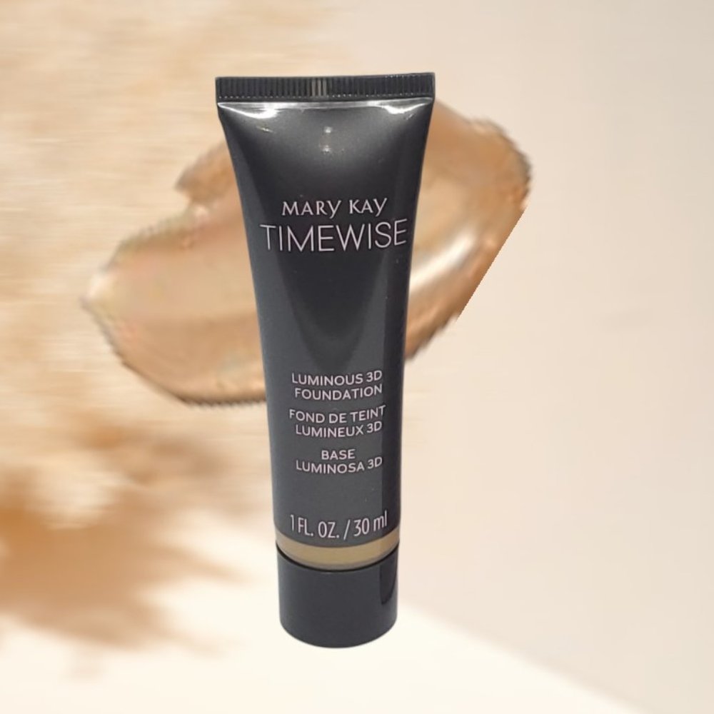 Beige W 180 (Warm) Luminous 3D Foundation Normal to Dry Skin DISCONTINUED